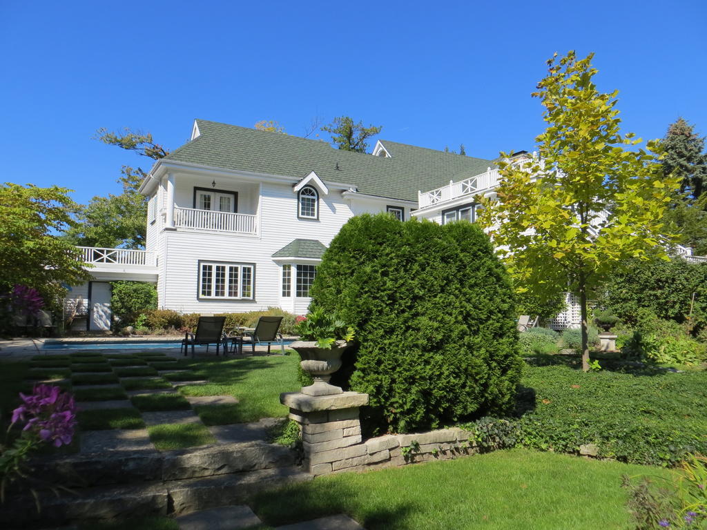Lakewinds Country Manor Bed and Breakfast Niagara-on-the-Lake Buitenkant foto