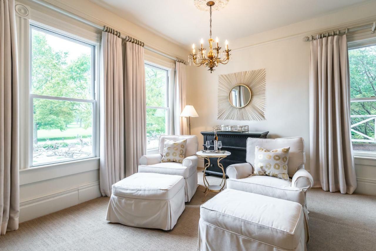 Lakewinds Country Manor Bed and Breakfast Niagara-on-the-Lake Buitenkant foto