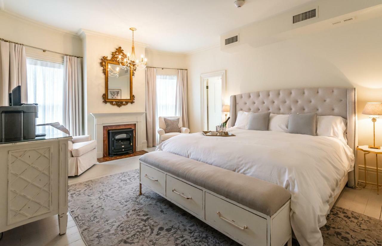 Lakewinds Country Manor Bed and Breakfast Niagara-on-the-Lake Buitenkant foto