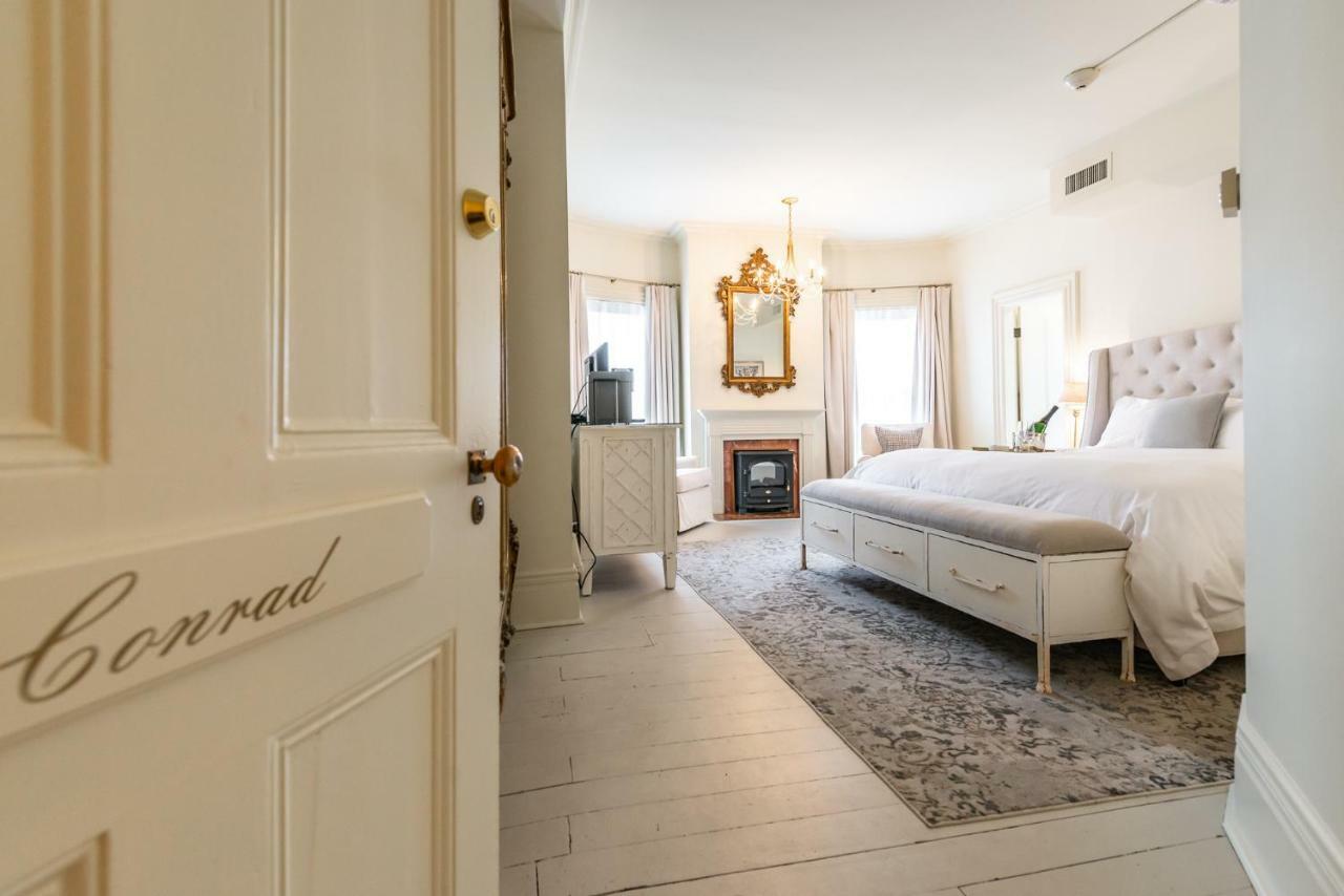 Lakewinds Country Manor Bed and Breakfast Niagara-on-the-Lake Buitenkant foto