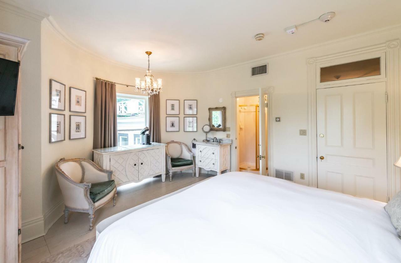 Lakewinds Country Manor Bed and Breakfast Niagara-on-the-Lake Buitenkant foto
