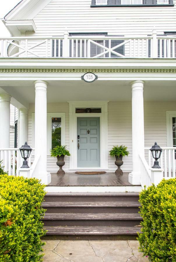 Lakewinds Country Manor Bed and Breakfast Niagara-on-the-Lake Buitenkant foto